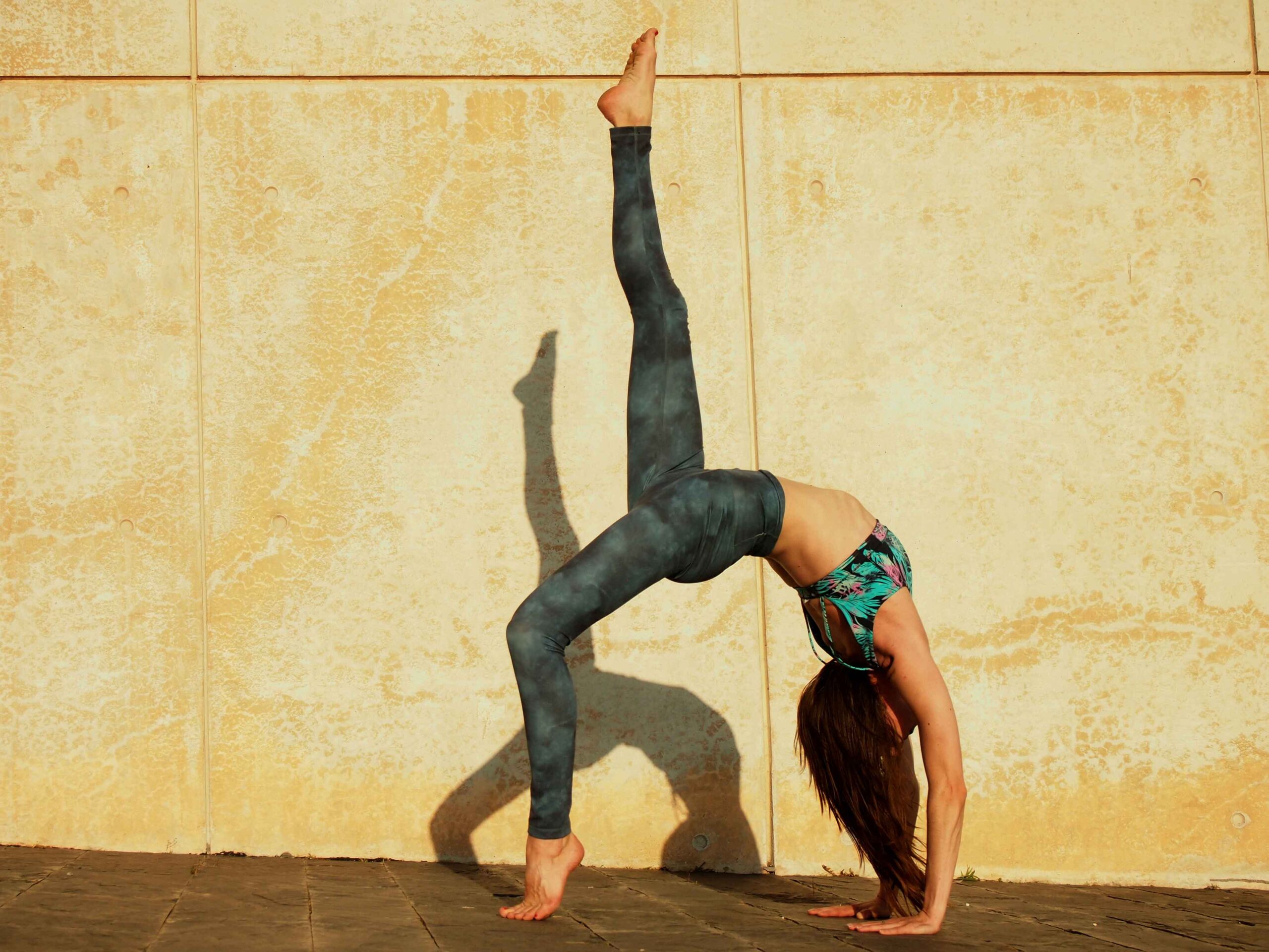 Kate Mawby Yoga full wheel urdhva dhanurasana